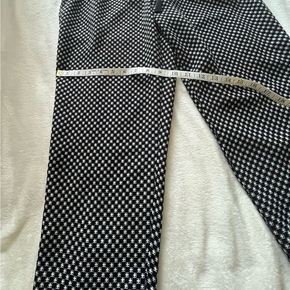 Ann Taylor lightweight capri pants. Black with white polka dots. Spring summer - Picture 8 of 9
